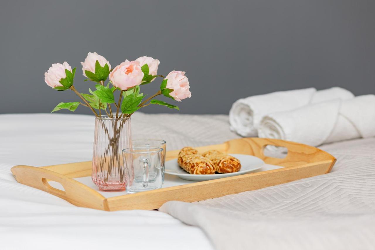 Studio With Balcony Kokoryczki By Renters * Warsaw